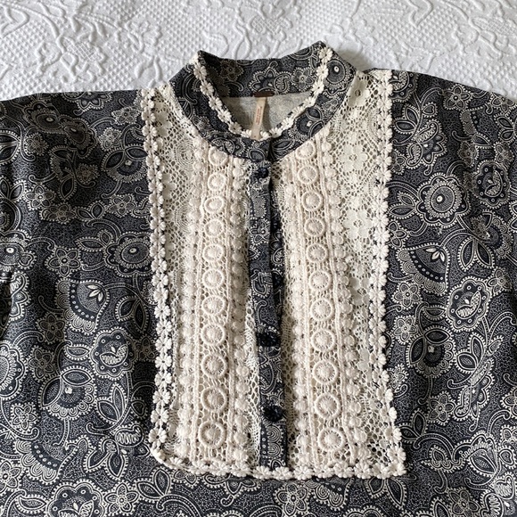 FREE PEOPLE EUC - Picture 5 of 9